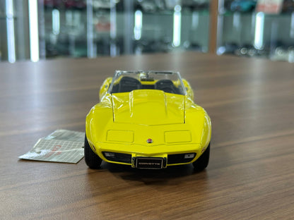 Franklin Mint Chevrolet Corvette Convertible 1975 – 1/24 Diecast Yellow