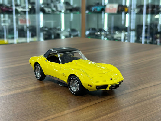 Franklin Mint Chevrolet Corvette Convertible 1975 – 1/24 Diecast Yellow