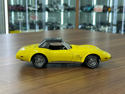 Franklin Mint Chevrolet Corvette Convertible 1975 – 1/24 Diecast Yellow