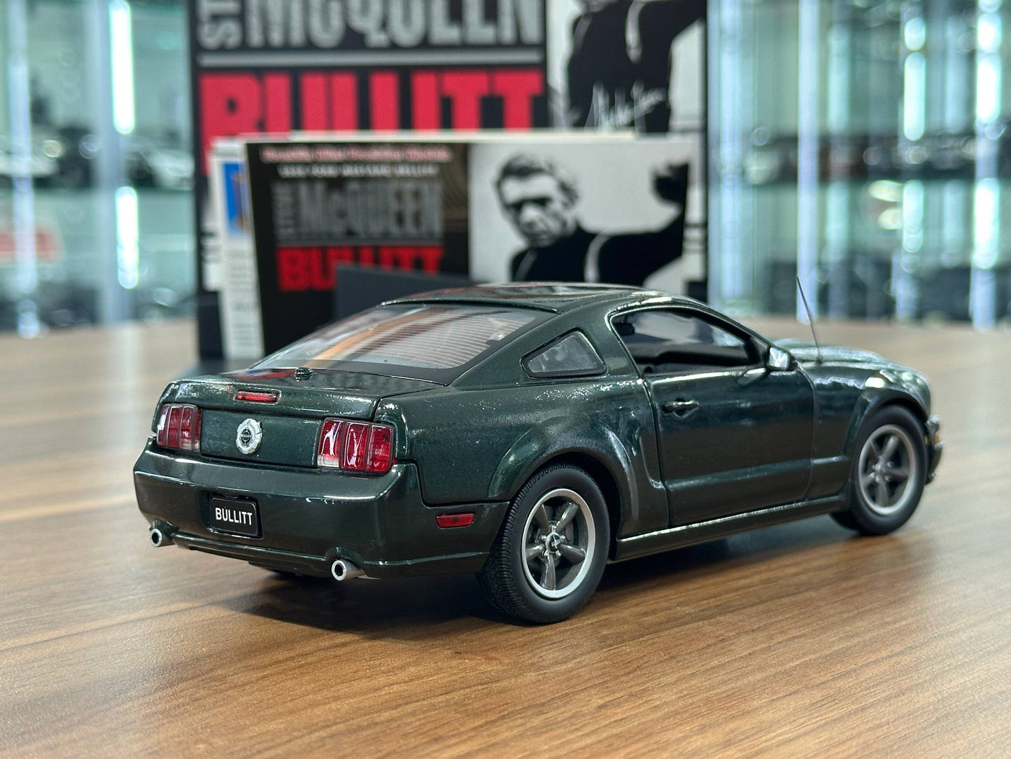 Franklin Mint Ford Mustang McQueen Bullitt 2008 – 1/24 Diecast Dark Green (Limited Edition)