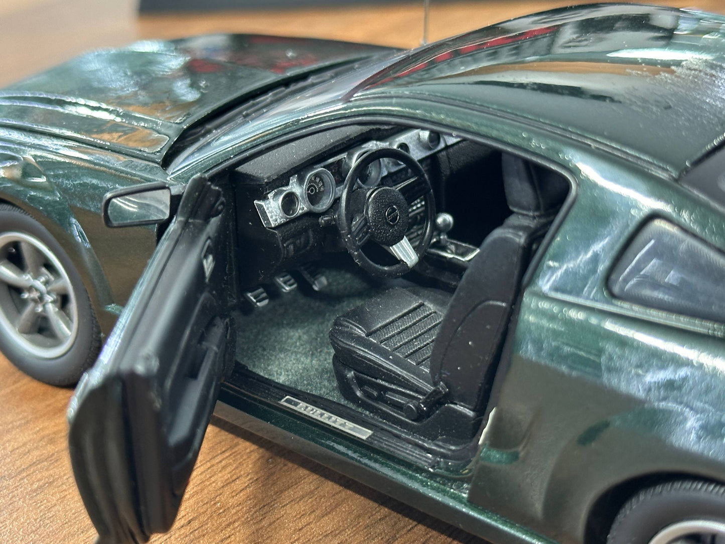 Franklin Mint Ford Mustang McQueen Bullitt 2008 – 1/24 Diecast Dark Green (Limited Edition)