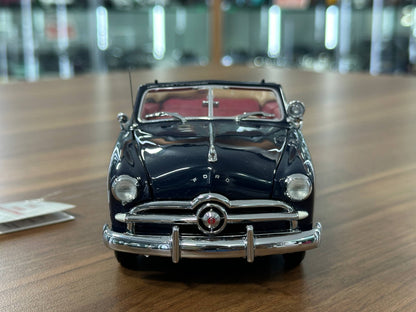Franklin Mint Ford Custom 1949 – 1/24 Diecast Dark Blue