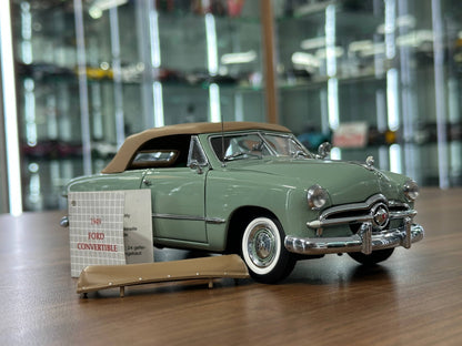 Franklin Mint Ford Custom Convertible 1949 – 1/24 Diecast Light Green (Limited Edition)