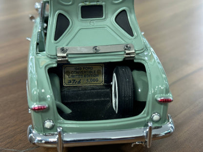 Franklin Mint Ford Custom Convertible 1949 – 1/24 Diecast Light Green (Limited Edition)