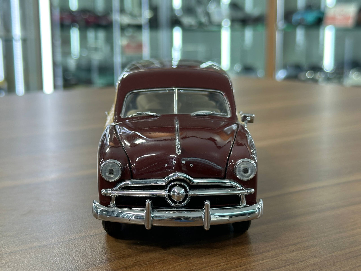 Franklin Mint Ford Woodie Wagon 1949 – 1/24 Diecast Burgundy with Wood Panel