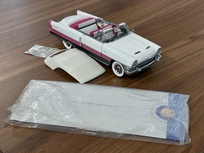 Franklin Mint Packard Caribbean Convertible 1955 – 1/24 Diecast White/Pink