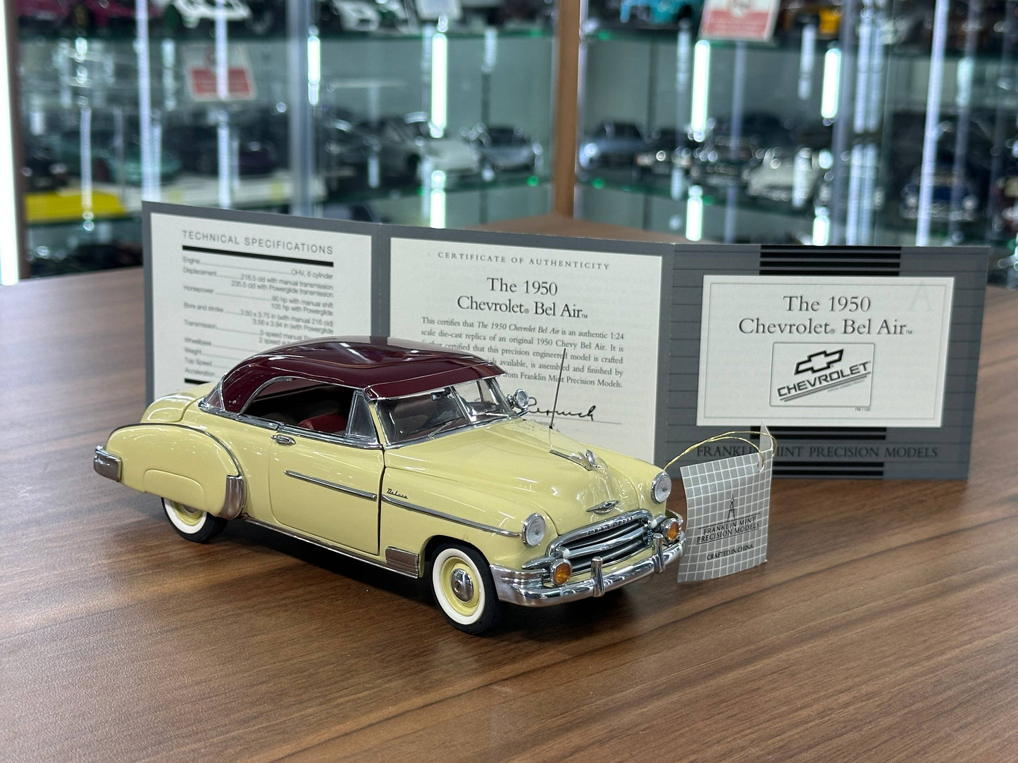 Franklin Mint Chevrolet Bel Air 1950 – 1/24 Diecast Cream/Burgundy Two Tone
