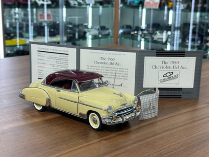 Franklin Mint Chevrolet Bel Air 1950 – 1/24 Diecast Cream/Burgundy Two Tone