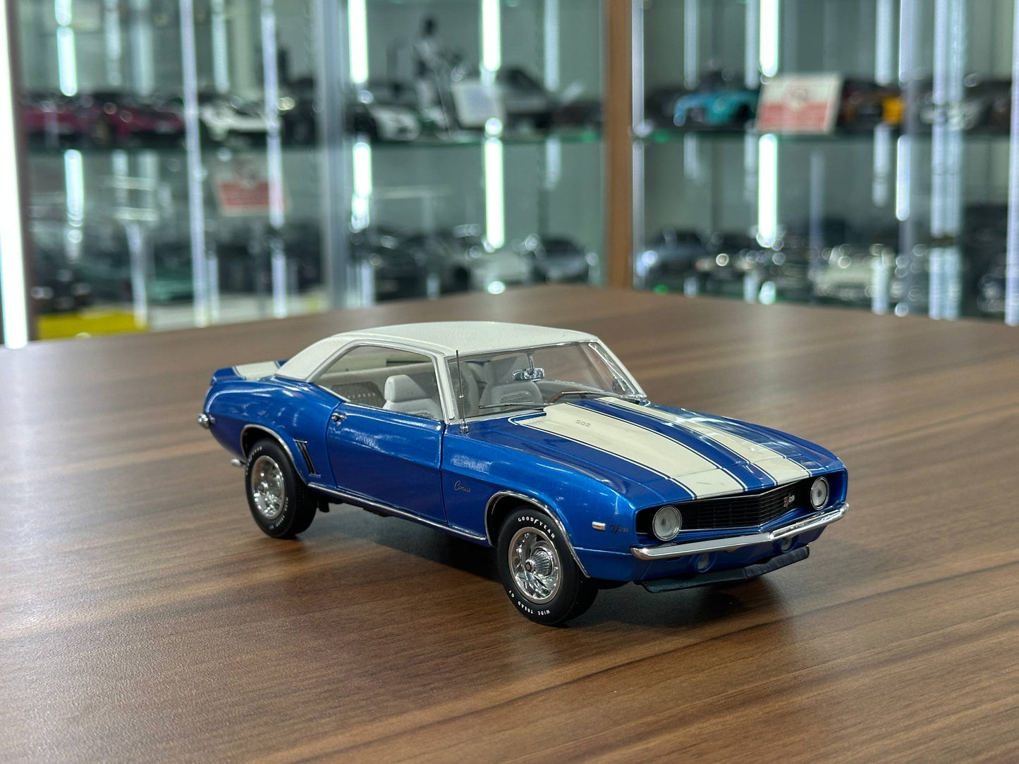 Franklin Mint Chevrolet Camaro Coupe 1969 – 1/24 Diecast Blue (Limited Edition)