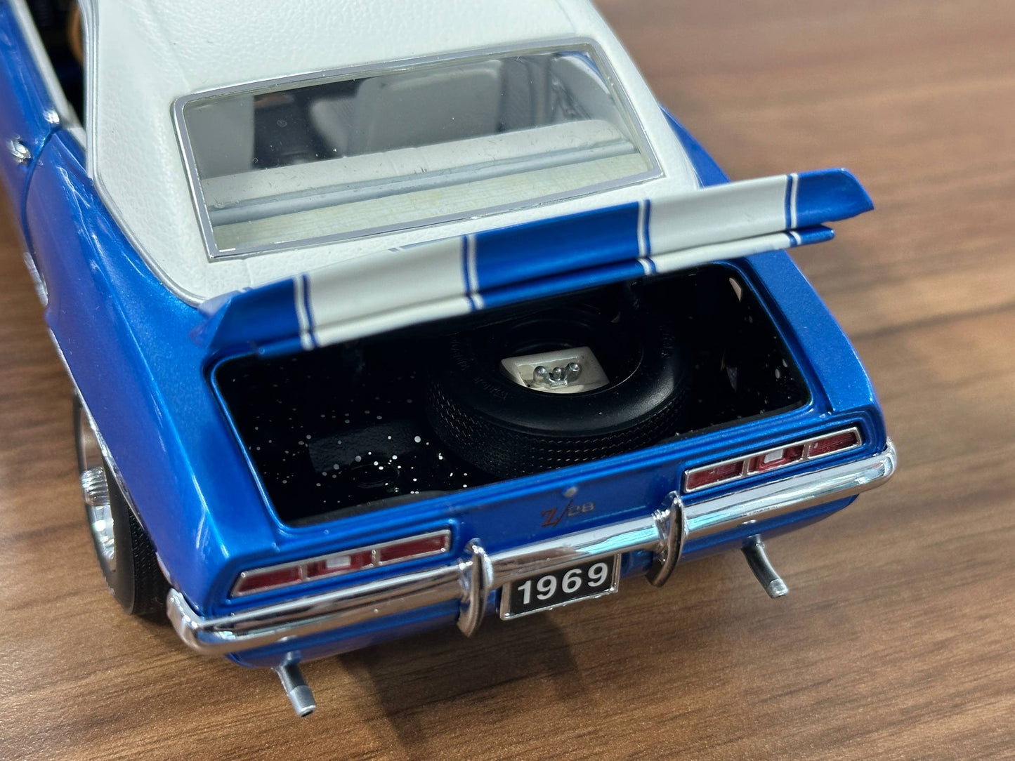 Franklin Mint Chevrolet Camaro Coupe 1969 – 1/24 Diecast Blue (Limited Edition)