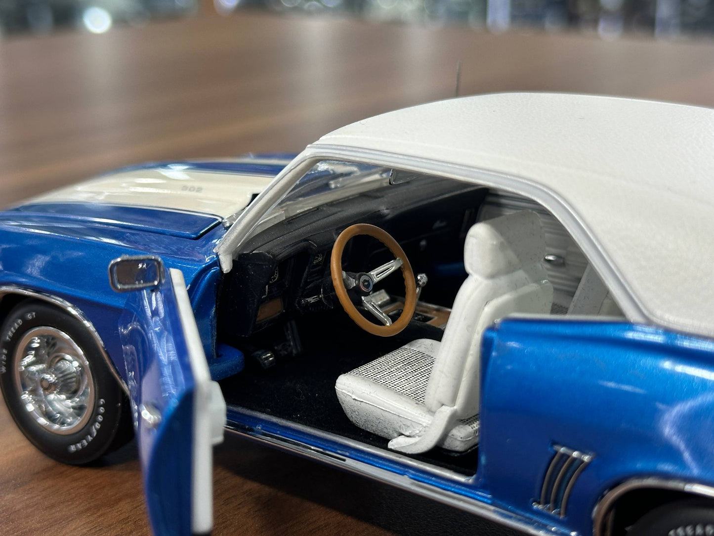 Franklin Mint Chevrolet Camaro Coupe 1969 – 1/24 Diecast Blue (Limited Edition)