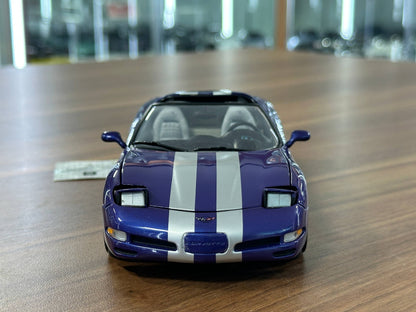 Franklin Mint Chevrolet Corvette Platinum Convertible 2000 – 1/24 Diecast Dark Blue (Limited Edition)