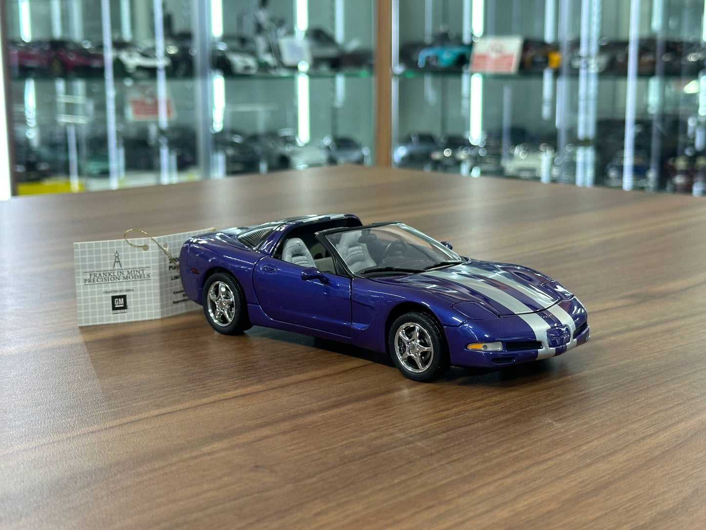 Franklin Mint Chevrolet Corvette Platinum Convertible 2000 – 1/24 Diecast Dark Blue (Limited Edition)