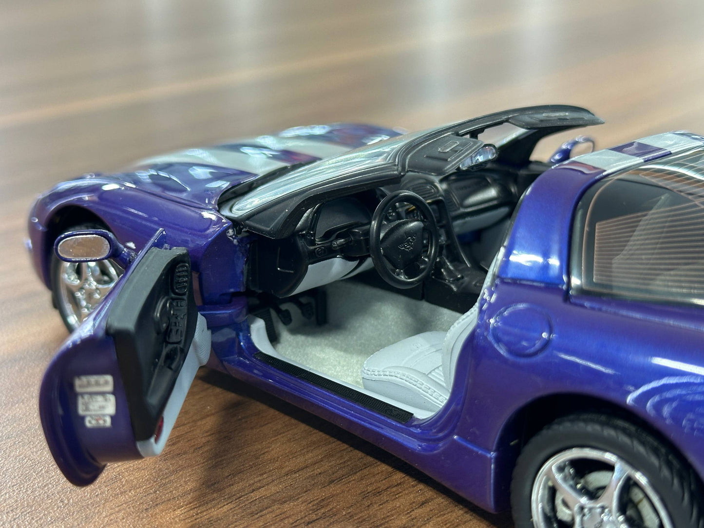 Franklin Mint Chevrolet Corvette Platinum Convertible 2000 – 1/24 Diecast Dark Blue (Limited Edition)