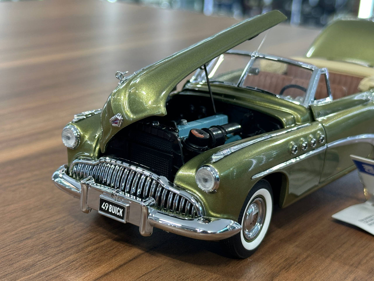 Franklin Mint Buick Roadmaster 1949 – 1/24 Diecast Olive Green Metallic