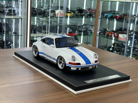 1/12 Resin Porsche Singer DLS – Ivy Image Models (White with Blue Stripe)