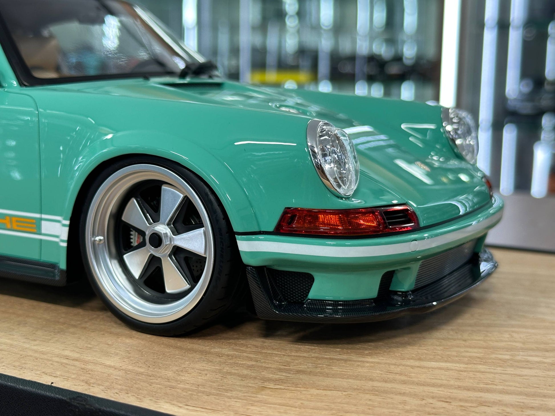 1/12 Resin Porsche Singer DLS – Ivy Image Models (Tiffany)