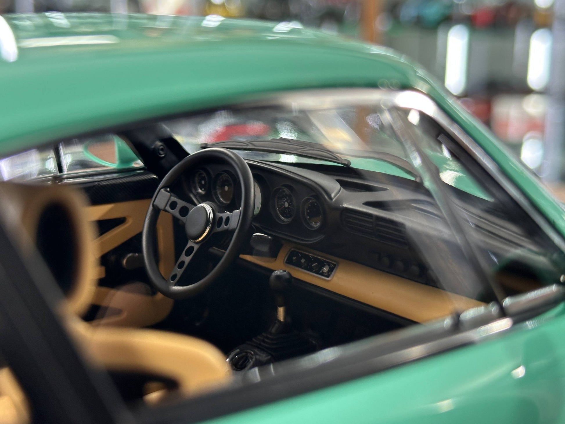 1/12 Resin Porsche Singer DLS – Ivy Image Models (Tiffany)