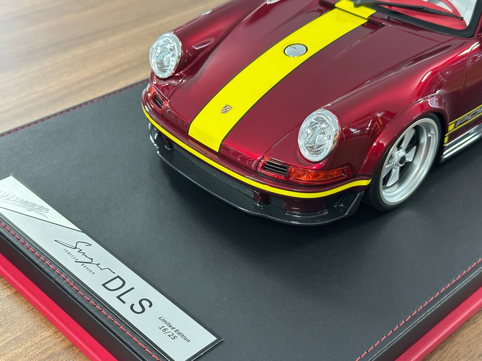 1/12 Resin Porsche Singer DLS – Ivy Image Models (Red with Yellow Stripe)