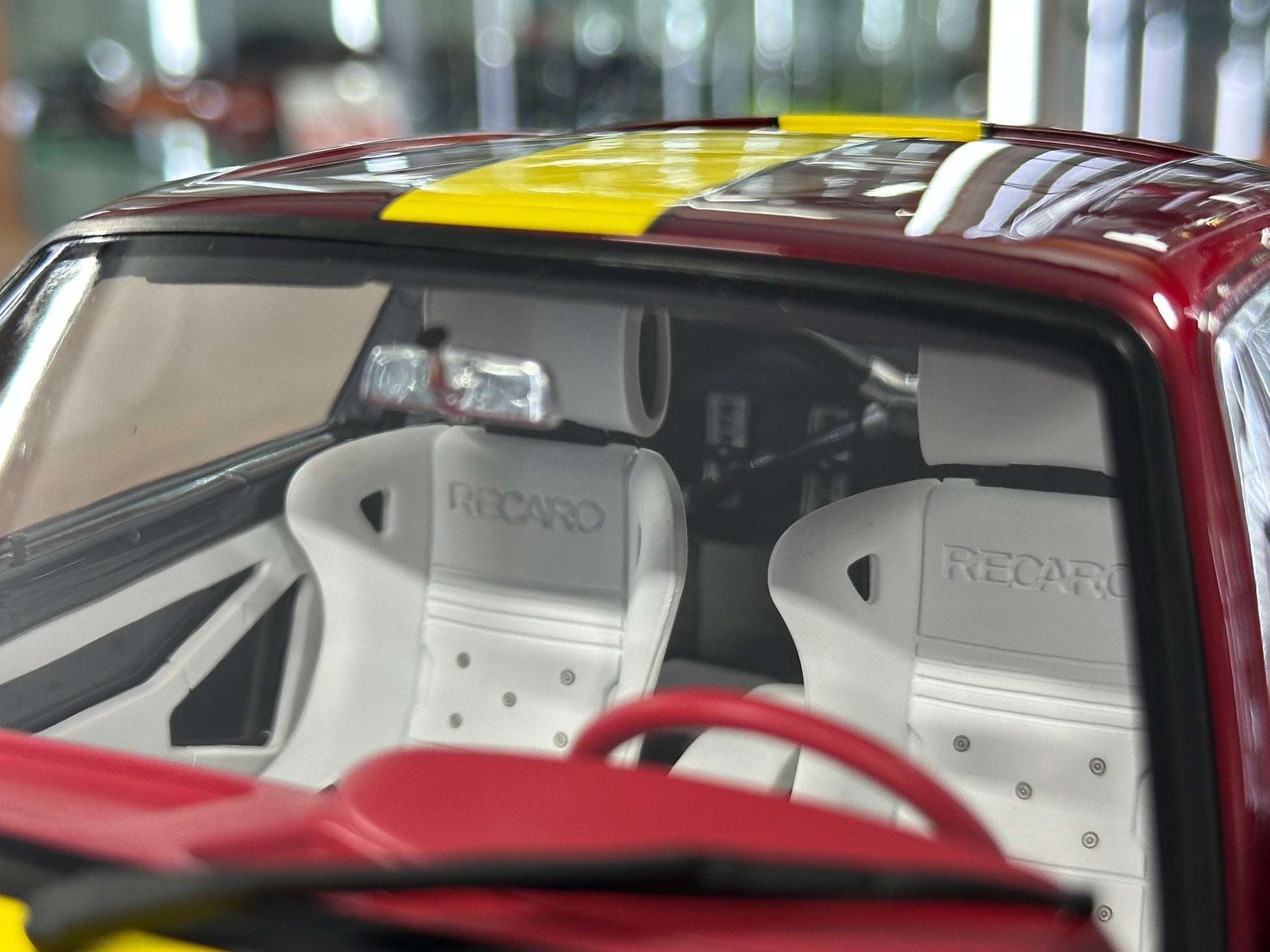 1/12 Resin Porsche Singer DLS – Ivy Image Models (Red with Yellow Stripe)