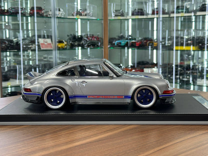 1/12 Resin Porsche Singer DLS – Ivy Image Models (Silver with Blue Stripe)