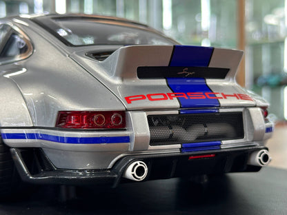 1/12 Resin Porsche Singer DLS – Ivy Image Models (Silver with Blue Stripe)