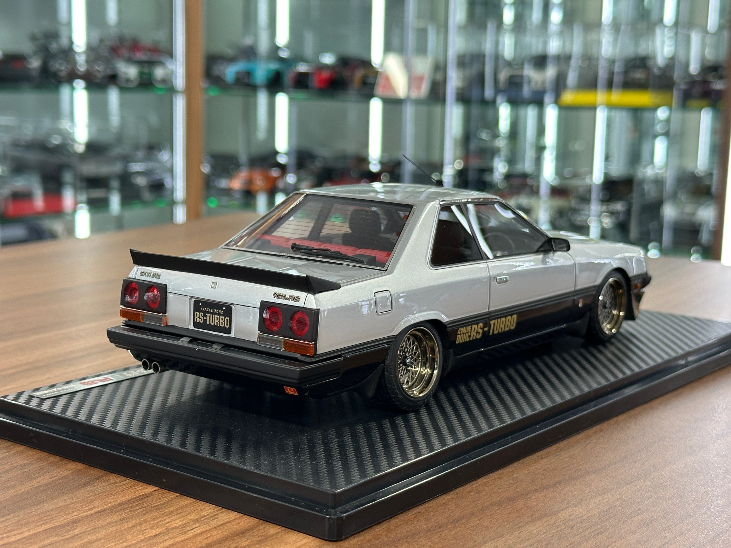Nissan Skyline GT-R RS-Turbo R30 Silver/Black Resin Model