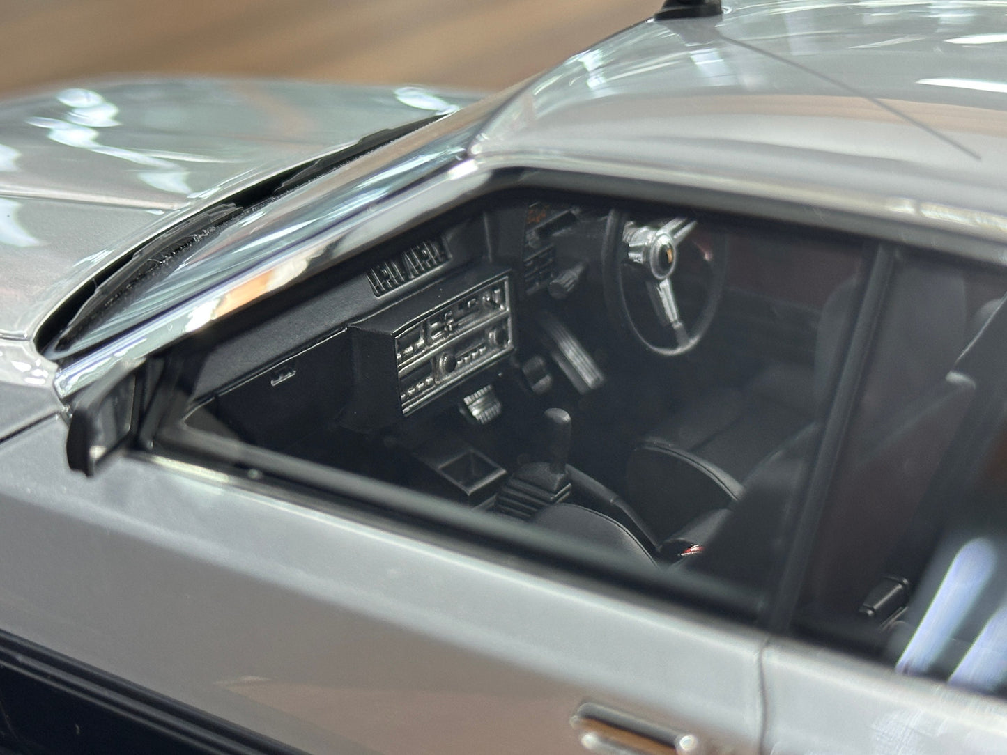 1/18 Resin Ignition Model Nissan Skyline GT-R RS-Turbo R30 – Silver/Black