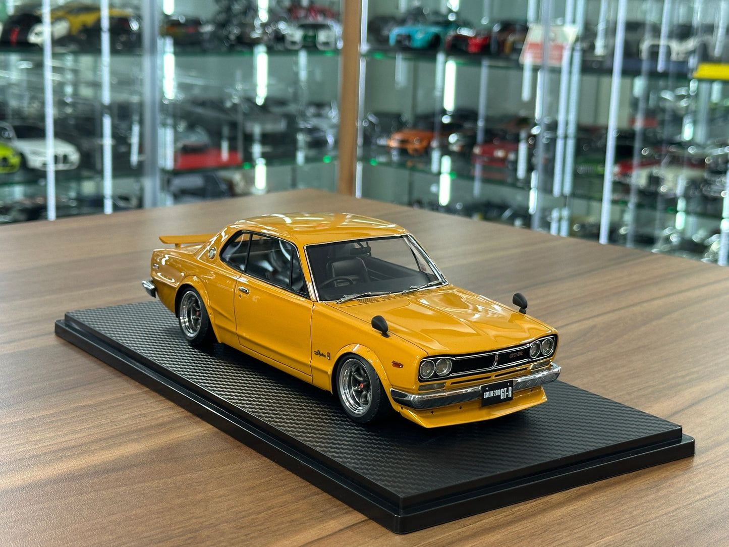 1/18 Resin Ignition Model Nissan Skyline 2000 GT-R KPGC10 – Orange