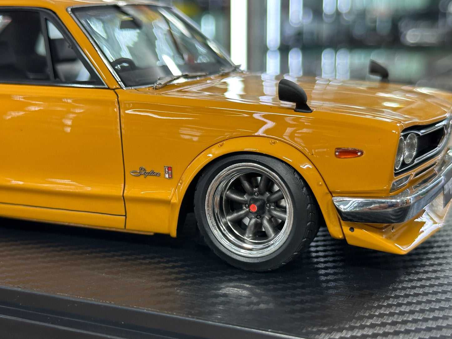 1/18 Resin Ignition Model Nissan Skyline 2000 GT-R KPGC10 – Orange