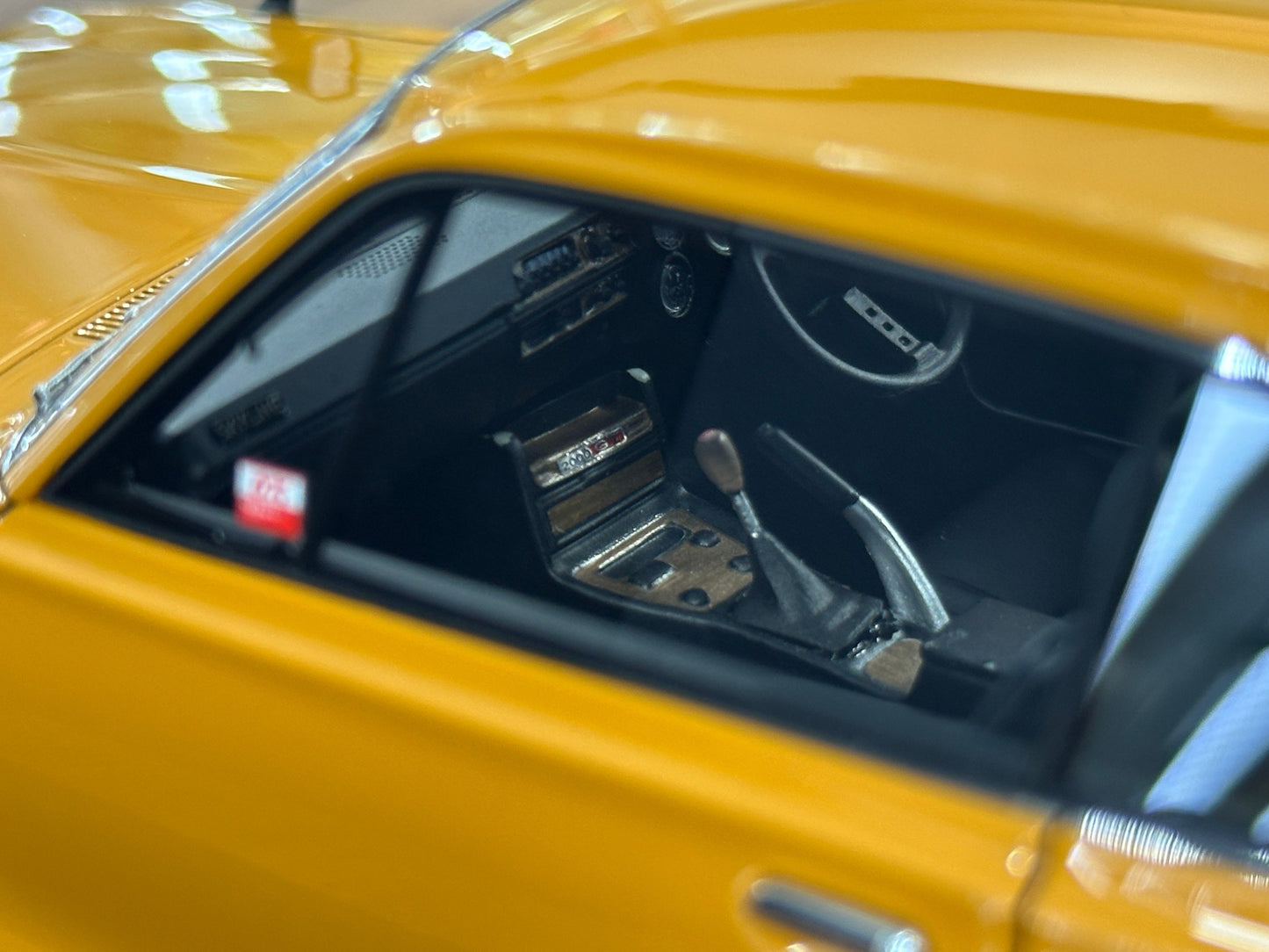 1/18 Resin Ignition Model Nissan Skyline 2000 GT-R KPGC10 – Orange