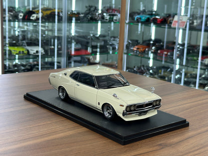 1/18 Resin Ignition Model Nissan Laurel 2000 SGX C130 – White
