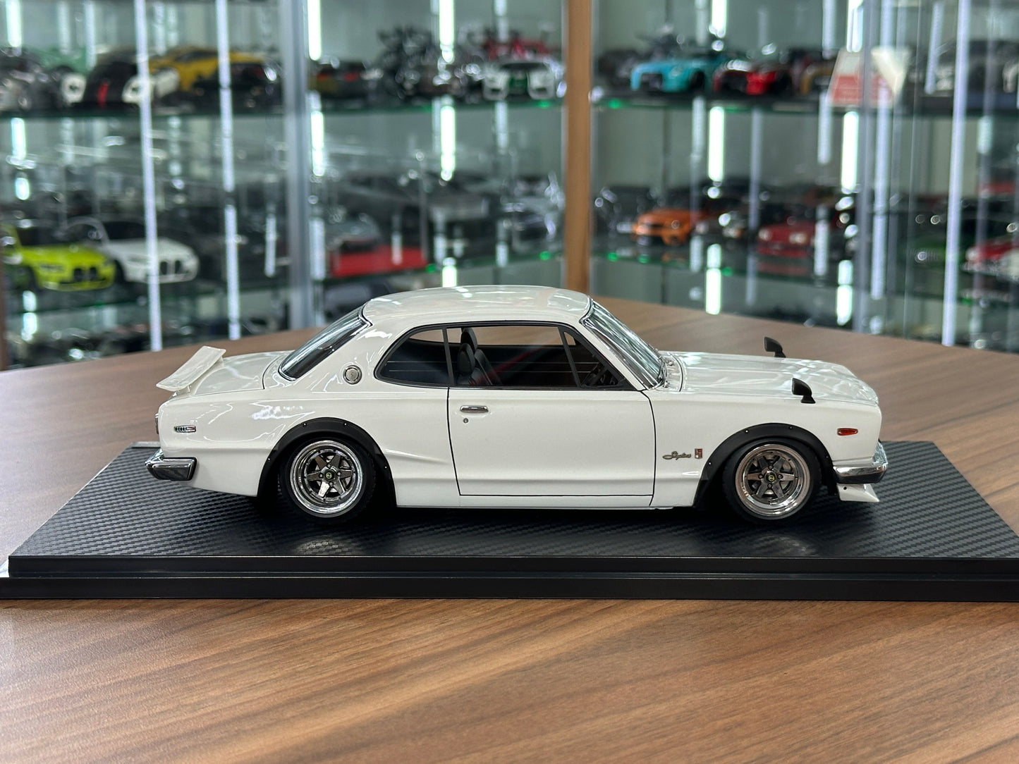 1/18 Resin Model Nissan Skyline 2000 GT-R KPGC10 White