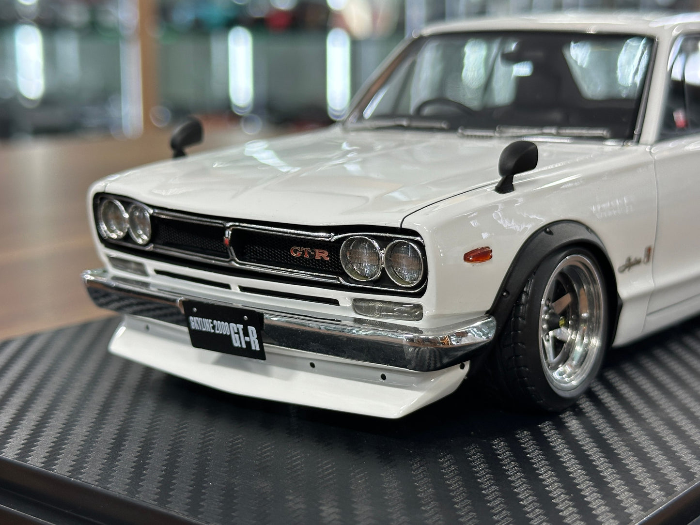 1/18 Resin Model Nissan Skyline 2000 GT-R KPGC10 White