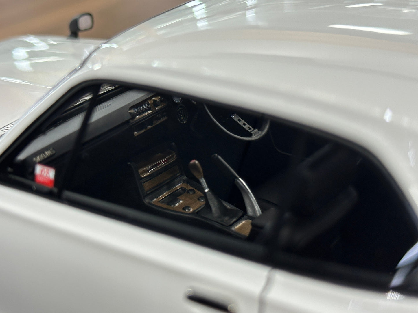 1/18 Resin Model Nissan Skyline 2000 GT-R KPGC10 White