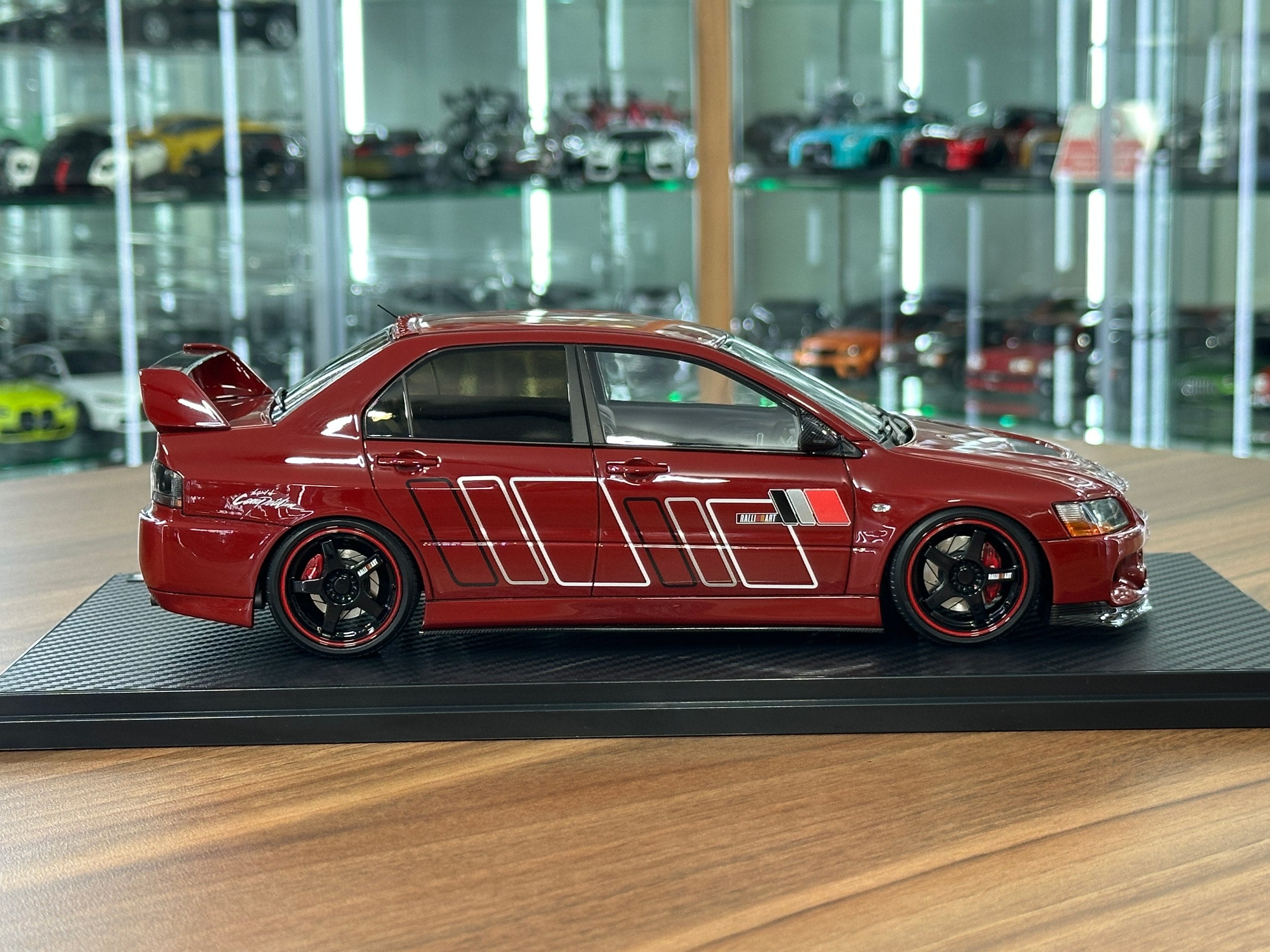 1/18 Lancer Evolution IX (CT9A) エンジン付 1/18 Ignition Model Mitsubishi Lancer Evolution IX (CT9A) White