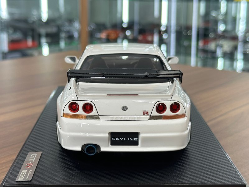 Nissan Skyline GT-R BCN R33 White 1/18 Resin Model – dturman.com