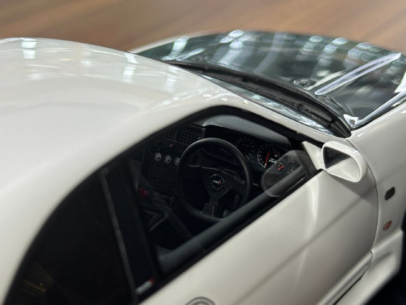 1/18 Resin Ignition Model Nissan Skyline GT-R BCN R33 – White
