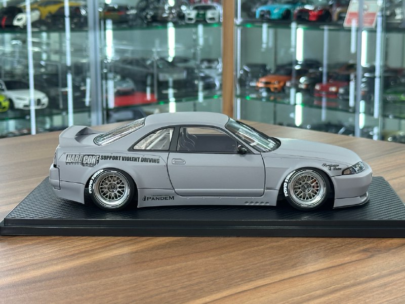 1/18 Resin Ignition Model Nissan Skyline GT-R BCN R33 Pandem – Matte Gray