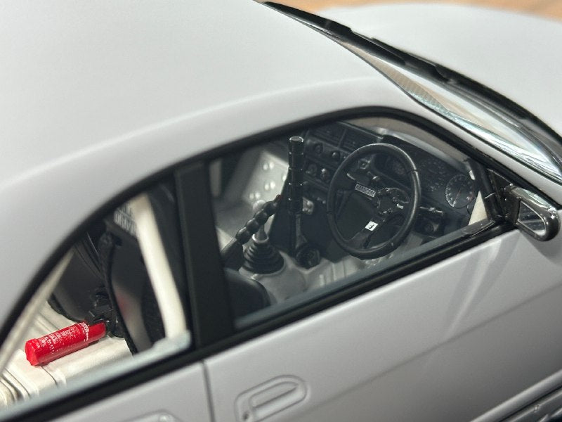 1/18 Resin Ignition Model Nissan Skyline GT-R BCN R33 Pandem – Matte Gray