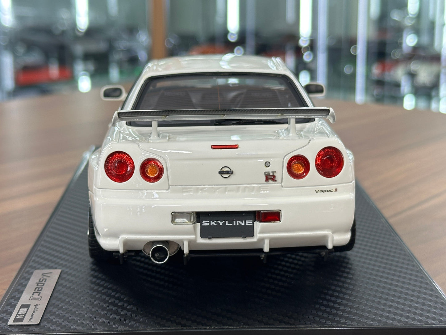 1/18 Resin Ignition Model Nissan Skyline GT-R V-Spec II BN R34 – White