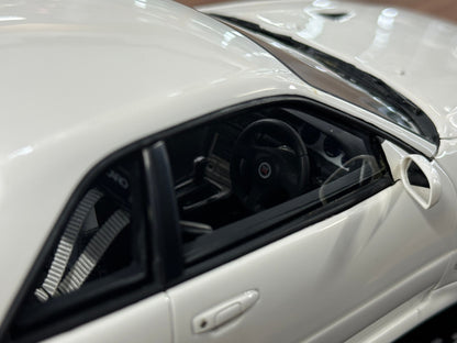 1/18 Resin Ignition Model Nissan Skyline GT-R V-Spec II BN R34 – White