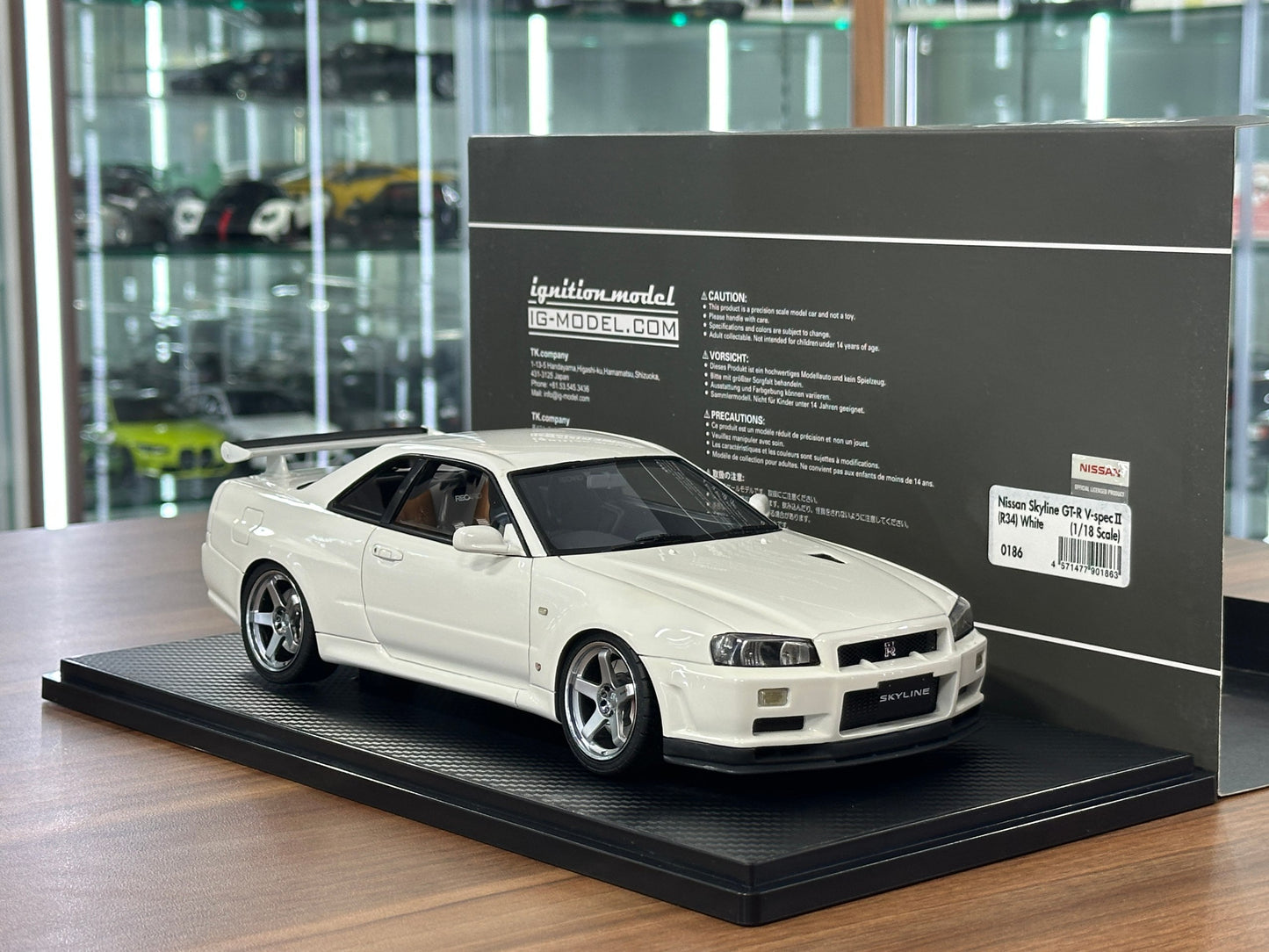 1/18 Resin Ignition Model Nissan Skyline GT-R V-Spec II BN R34 – White