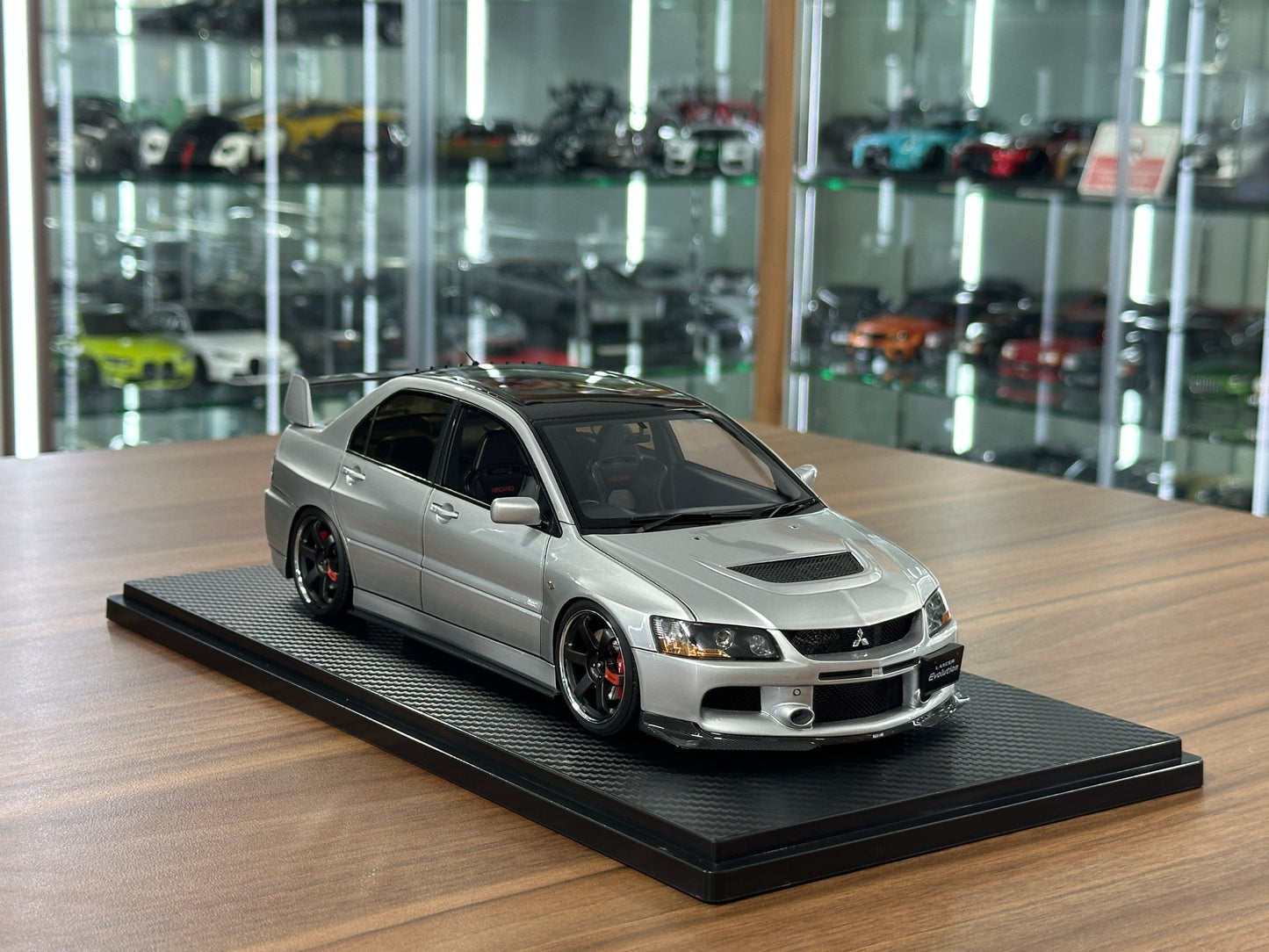 1/18 Resin Ignition Model Mitsubishi Lancer Evolution IX CT9A – Silver