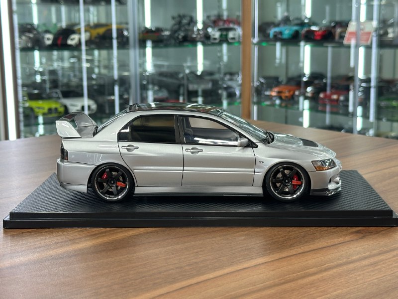 1/18 Resin Ignition Model Mitsubishi Lancer Evolution IX CT9A – Silver