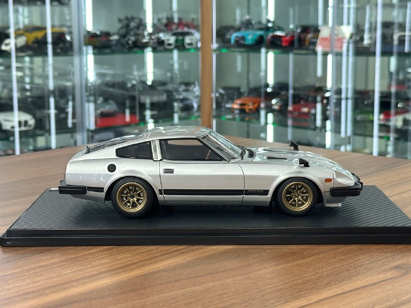 Nissan Fairlady Z S130 Silver 1/18 Resin Model – dturman.com