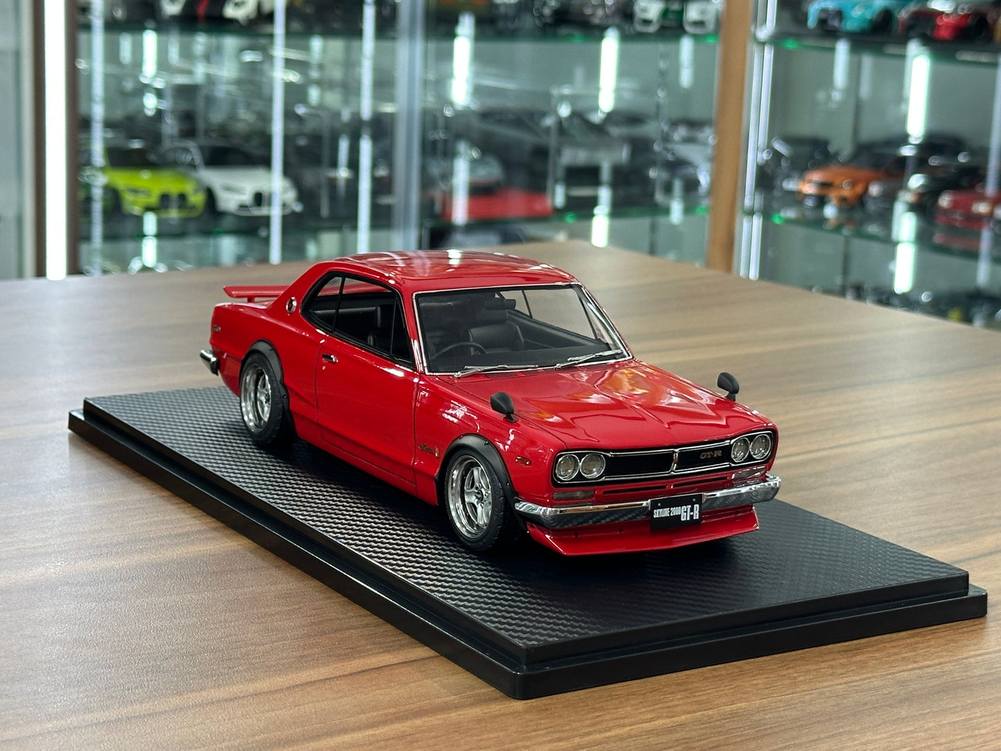 1/18 Resin Ignition Model Nissan Skyline 2000 GT-R KPGC10 – Red