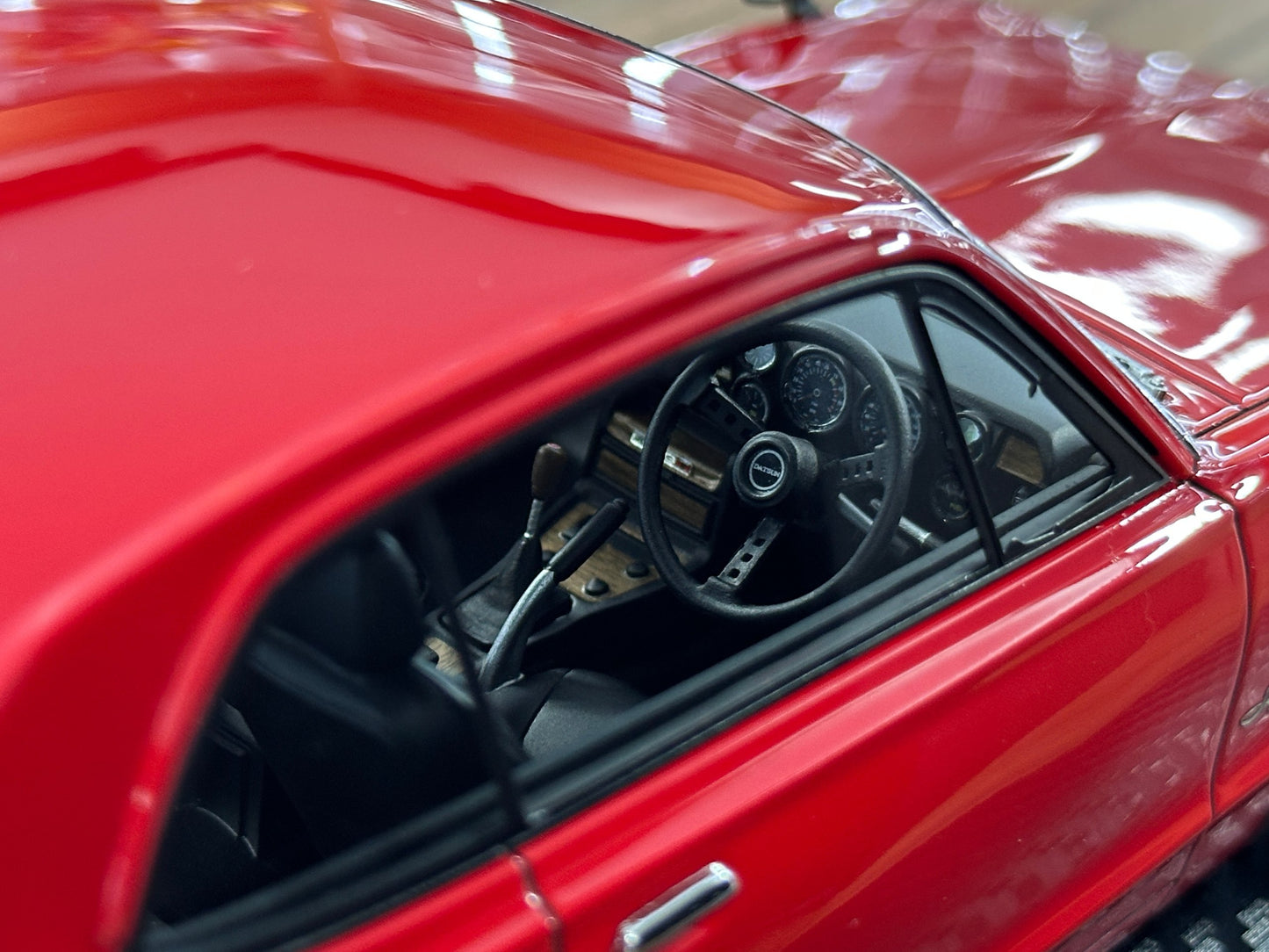 1/18 Resin Ignition Model Nissan Skyline 2000 GT-R KPGC10 – Red