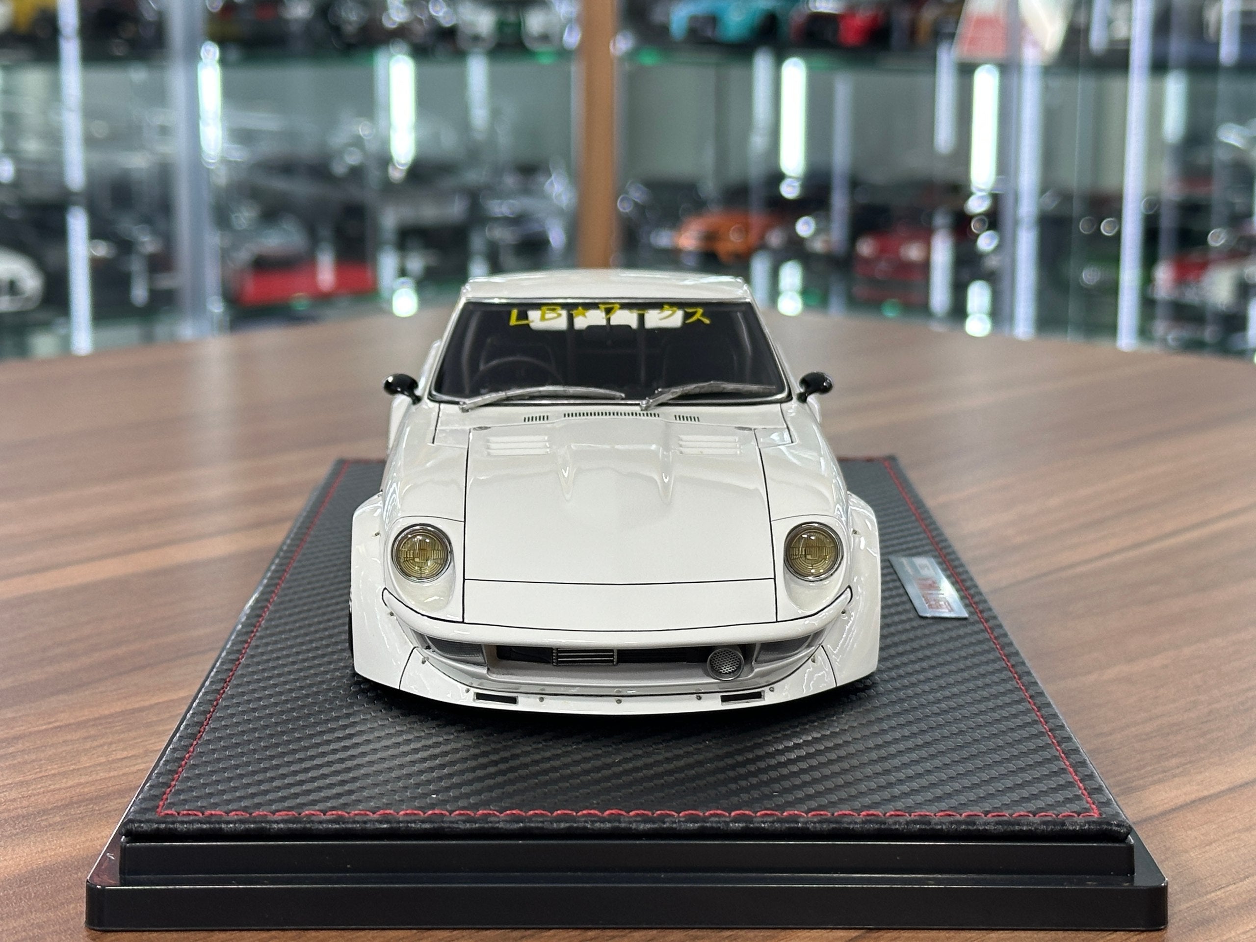 LB-WORKS Nissan Fairlady Z S30 F31 White 1/18 Resin Model