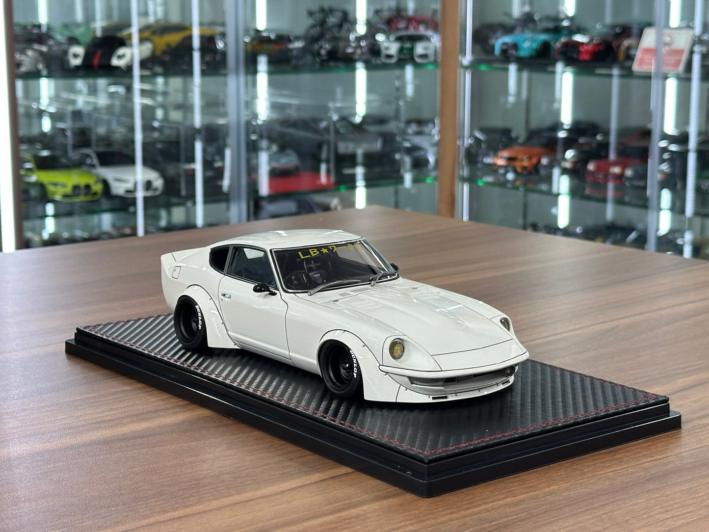 1/18 Resin Ignition Model Nissan LB-WORKS Fairlady Z S30 F31 – White